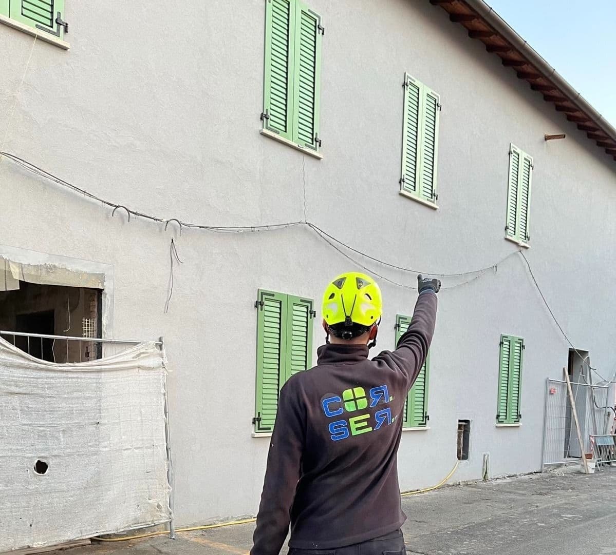 Tecnico Cor Ser in cantiere