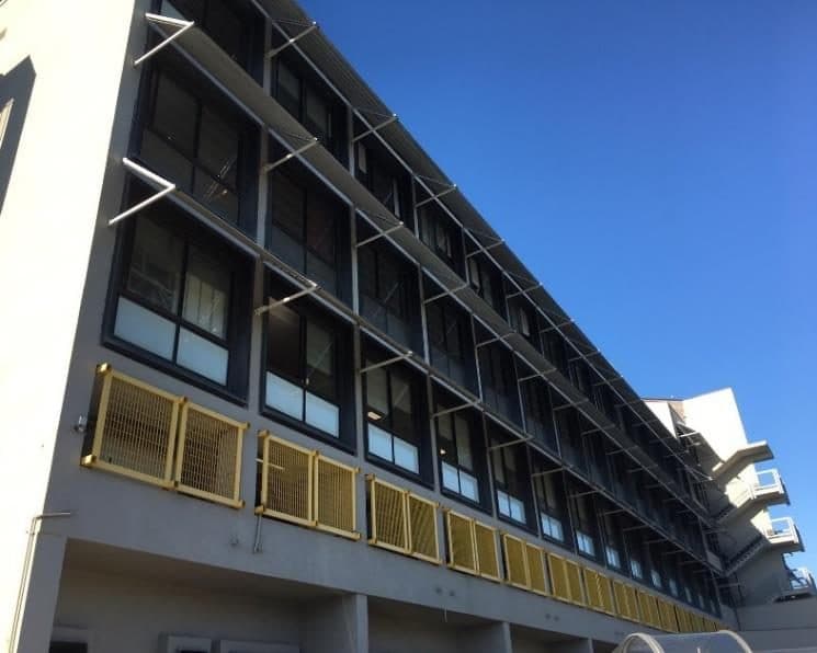 Realizzazione e manutenzione frangisole in quota